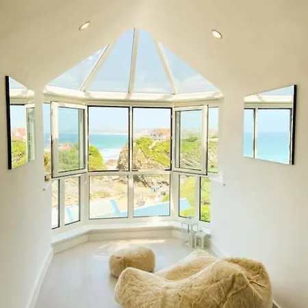 Apartment Blue Horizon Penthouse - Amazing Views + Parking! *